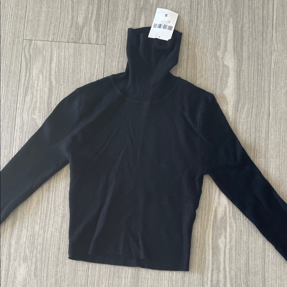 Black Turtleneck Long Sleeve sweater Top NWT